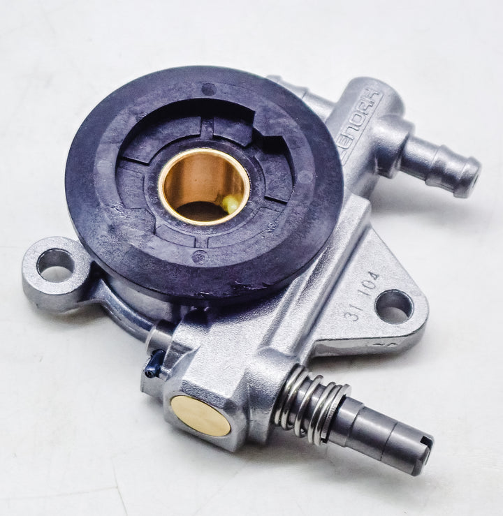 GENUINE OIL PUMP FITS HUSQVARNA  T435 521586001