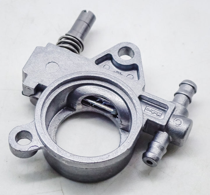 GENUINE OIL PUMP FITS HUSQVARNA  T435 521586001
