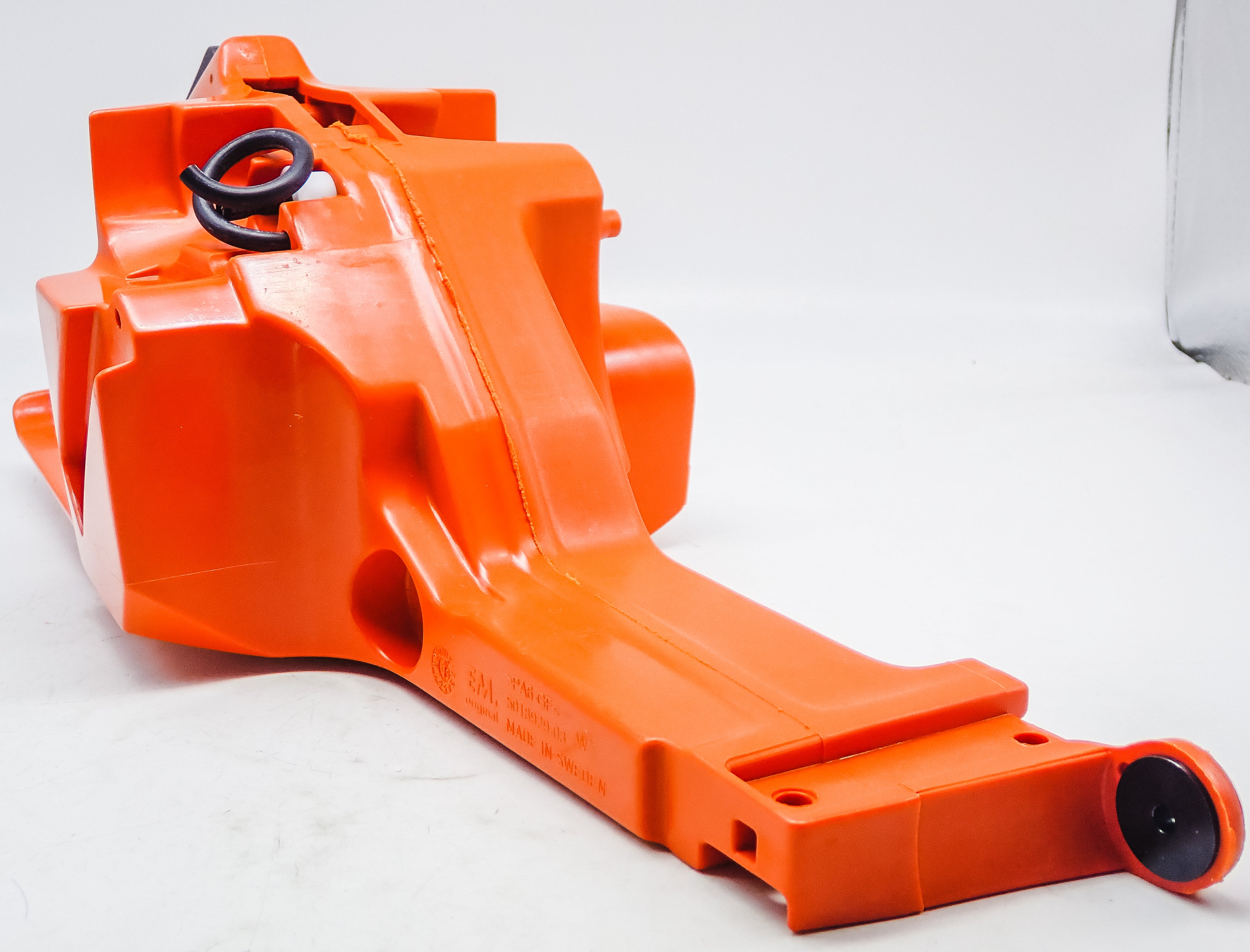 GENUINE GAS FUEL TANK FITS HUSQVARNA 3120XP 503142109 - Saw Salvage