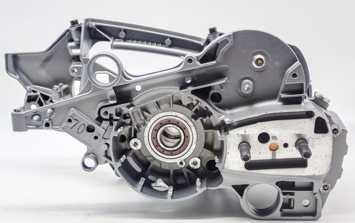 GENUINE CRANKCASE AND BEARINGS FITS HUSQVARNA 572XP 590195603