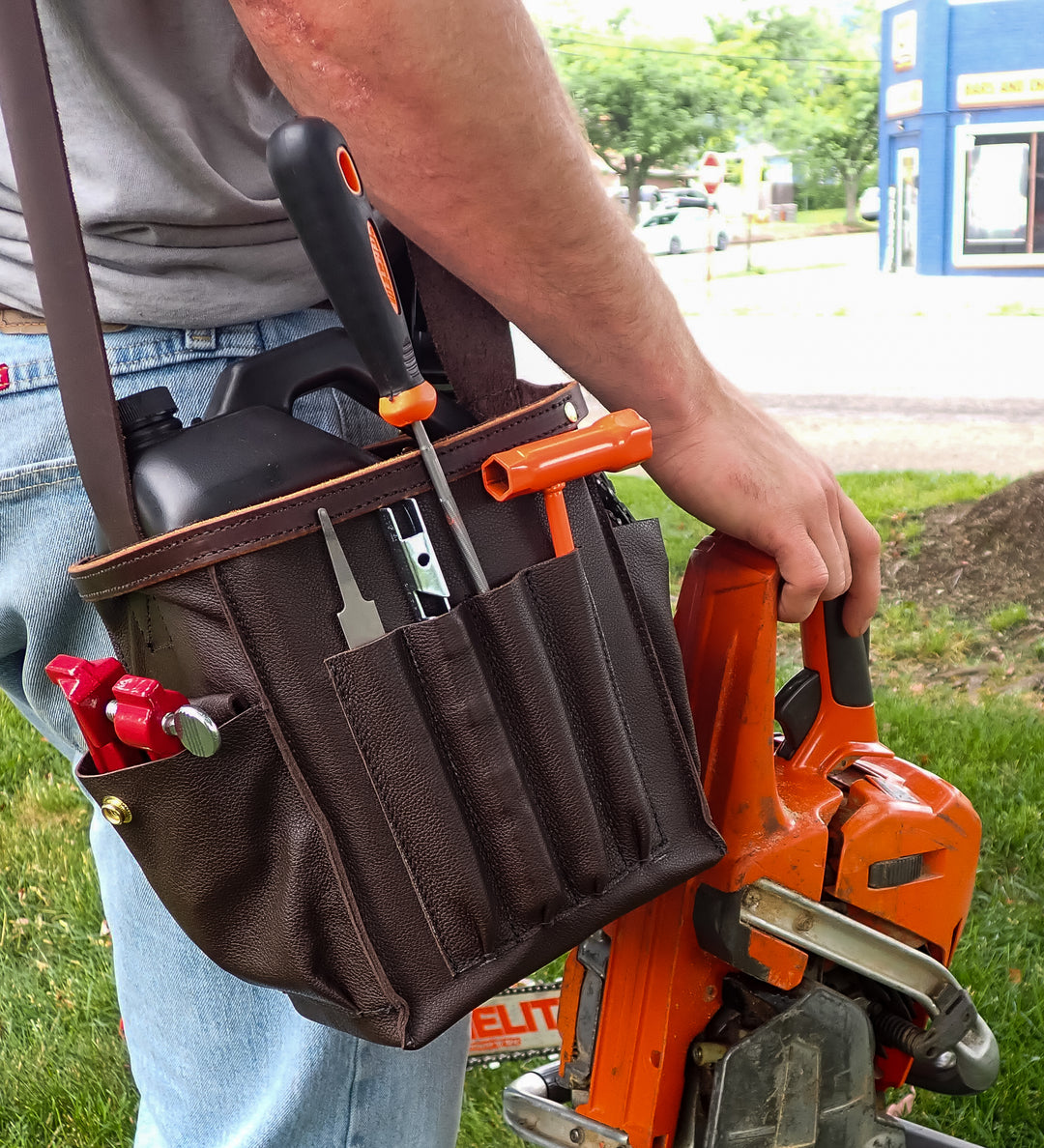 THE DUKE'S BROWN LEATHER CHAINSAW BAR OIL TOOL TOTE CARRY BAG MADE IN USA