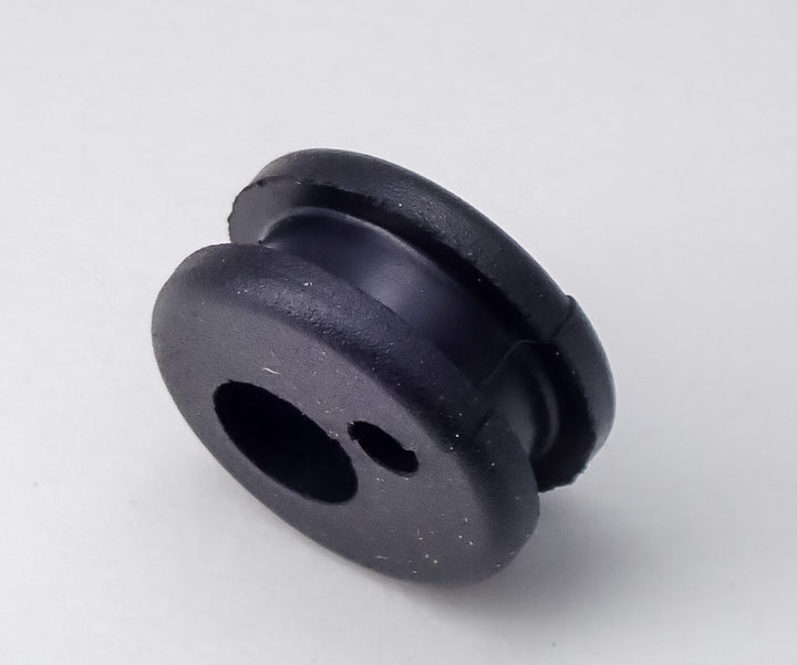 GENUINE ECHO 2-HOLE GROMMET FITS MANY MODELS 15111204630