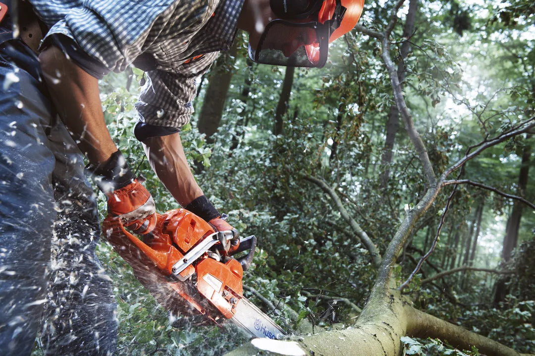 HUSQVARNA 555 CHAINSAW
