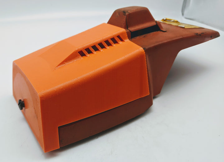 DUKE'S REPLICA AIR FILTER COVER FITS HUSQVARNA 285 298 2100 2101 VERSION 2.0 - www.SawSalvage.co Traverse Creek Inc.