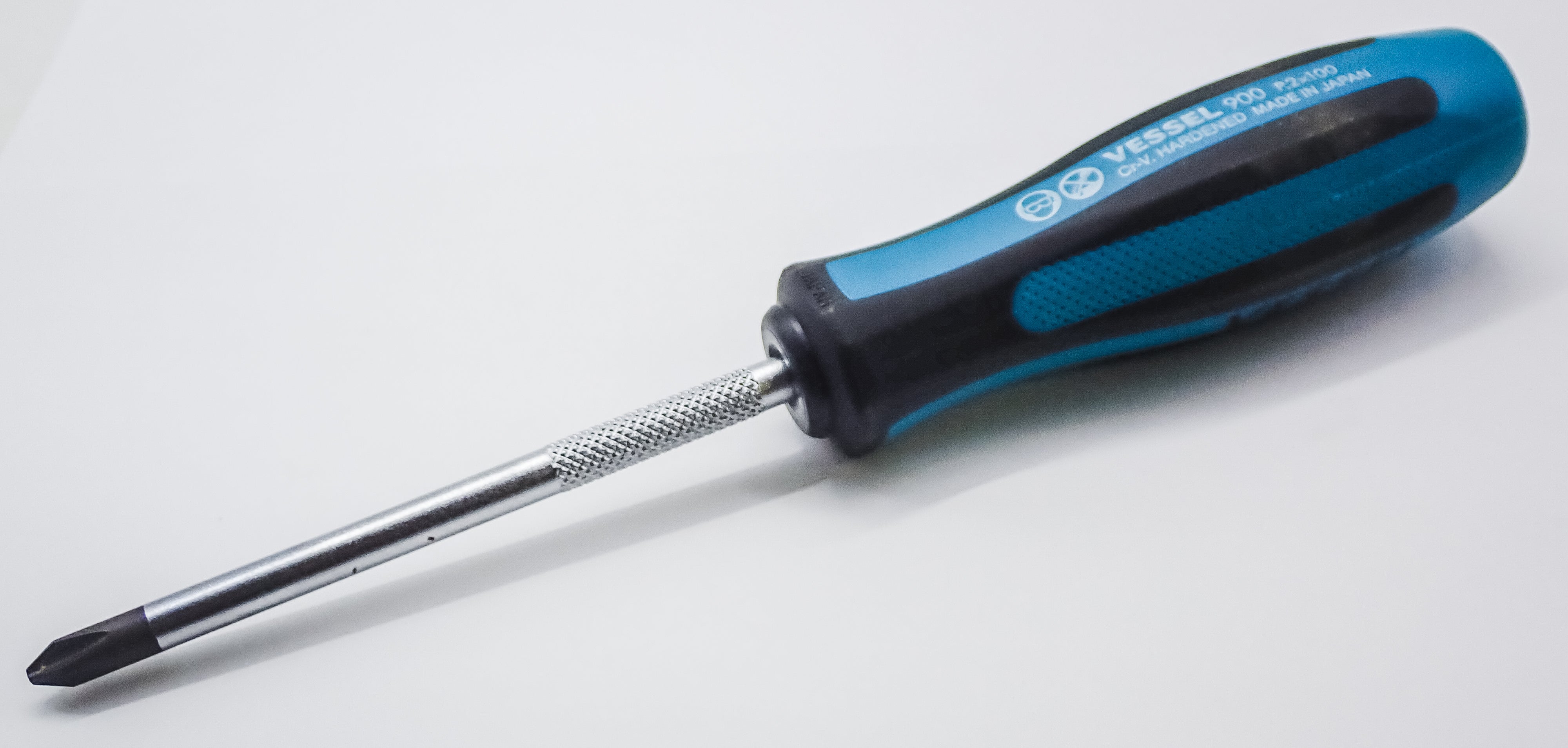 GENUINE VESSEL #2 JIS CROSS POINT SCREWDRIVER 91169 - Saw Salvage