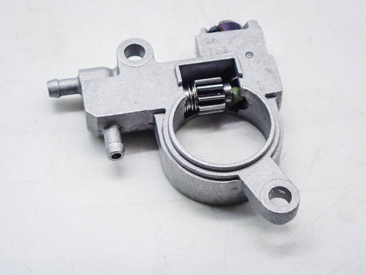 GENUINE OIL PUMP FITS HUSQVARNA T525 587873401