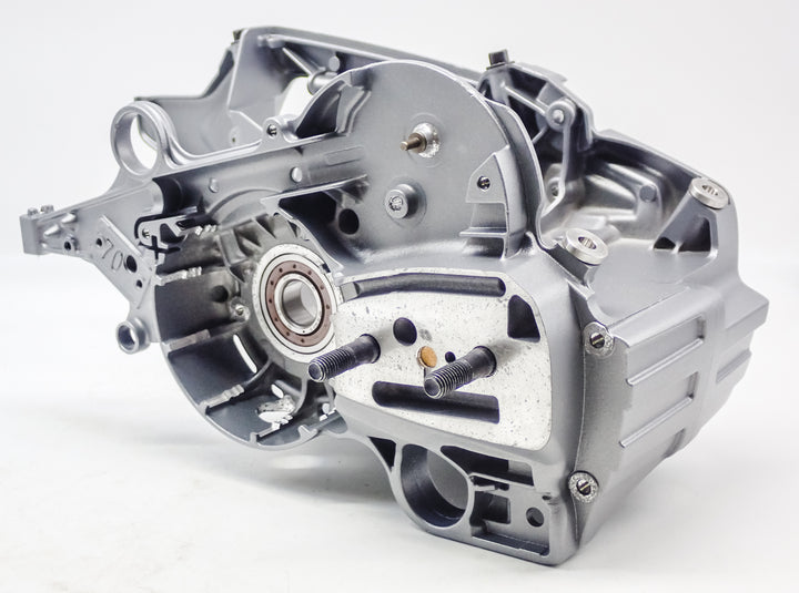 GENUINE CRANKCASE AND BEARINGS FITS HUSQVARNA 572XP 590195603
