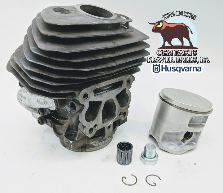 GENUINE OEM PISTON AND CYLINDER KIT FITS HUSQVARNA 555 562XP  575 35 58-05